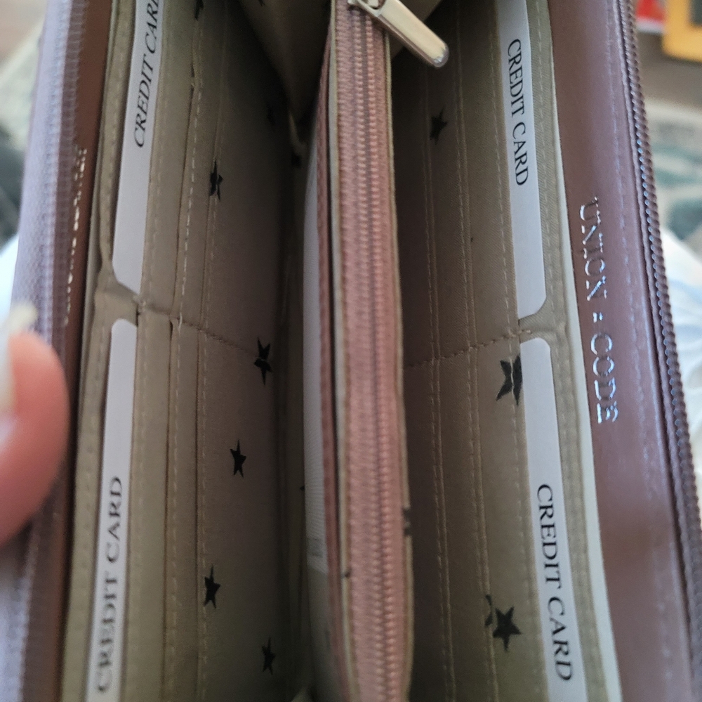 New RFID Wallet - Picture 3 of 9